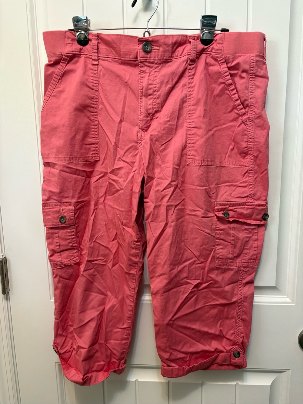 Lee Pink Cargo Capri. Size 16.